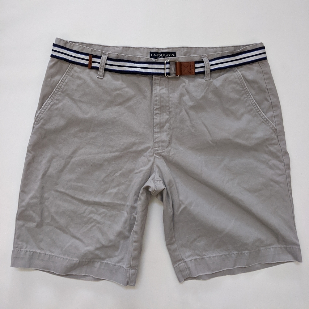 US Polo Assn belt flat front chambray shorts, men's size 40